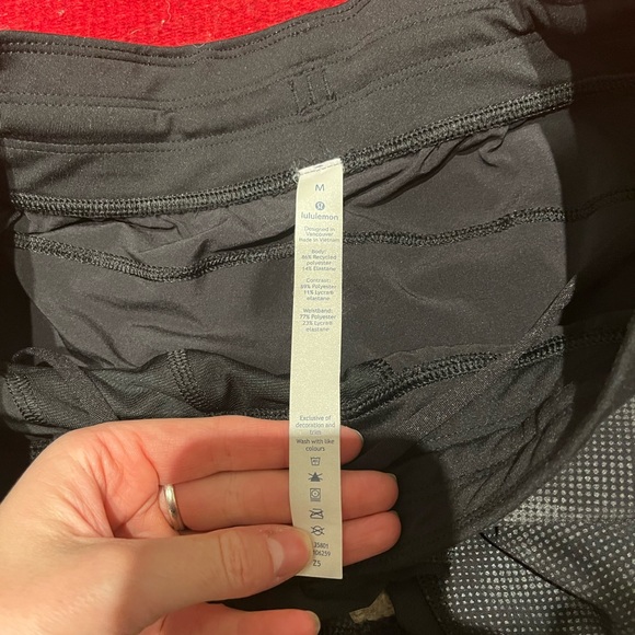 Lululemon T.H.E. Short 9” Linerless - Picture 2 of 4